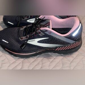 Brooks Adrenaline GTS 22- size 11